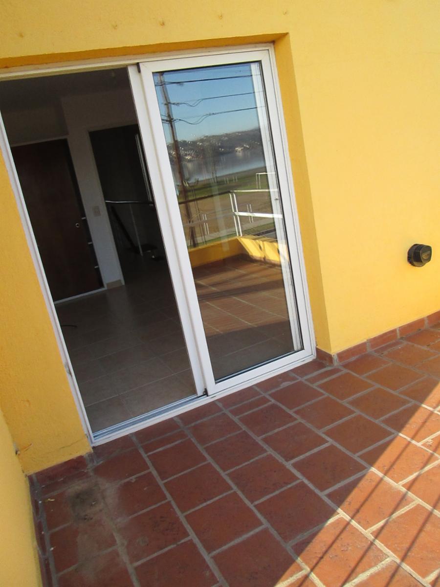 URGENTE OPORTUNIDAD VENTA DE HERMOSO DÚPLEX EN COSTANERA CON PANORÁMICA VISTA AL LAGO — foto 10