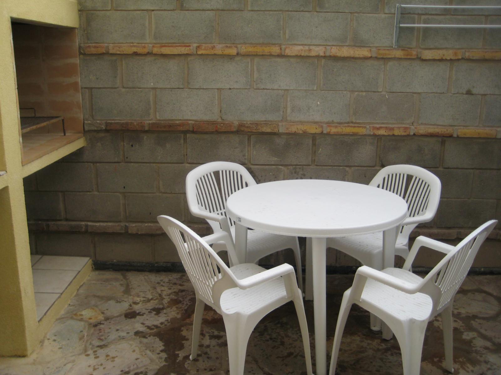 GRAN OPORTUNIDAD VENTA DE EXCELENTE DÚPLEX DE CATEGORÍA UBICADO EN EL RESIDENCIAL BARRIO SANTA RITA — foto 4