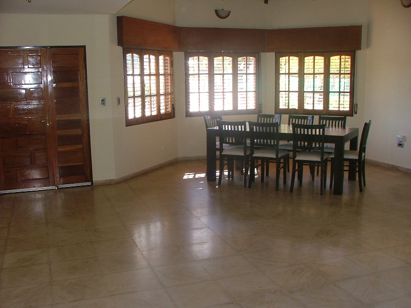 IMPORTANTE PROPIEDAD A LA VENTA EN BARRIO RESIDENCIAL SANTA RITA — foto 10