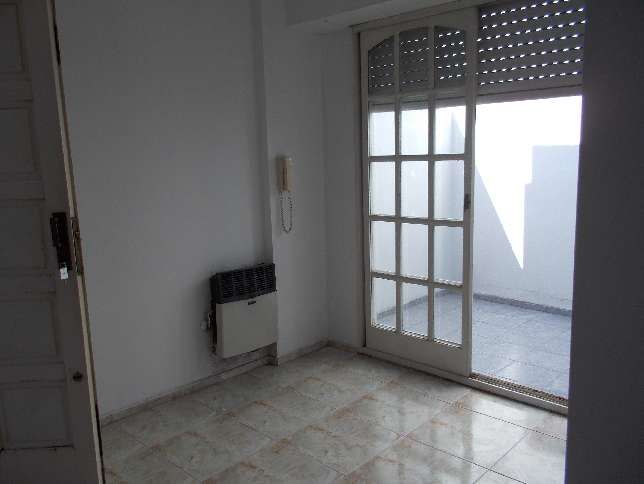 RAMOS MEJIA CENTRO DEPARTAMENTO 21/2 AMBIENTES — foto 4
