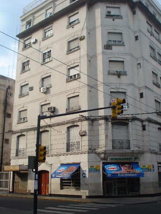 MAIPU 1100 — foto 2