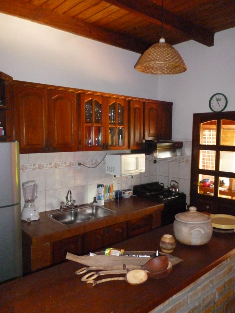 GUIDEK - STASIUK PROPIEDADES VENDE HERMOSA CASA — foto 2