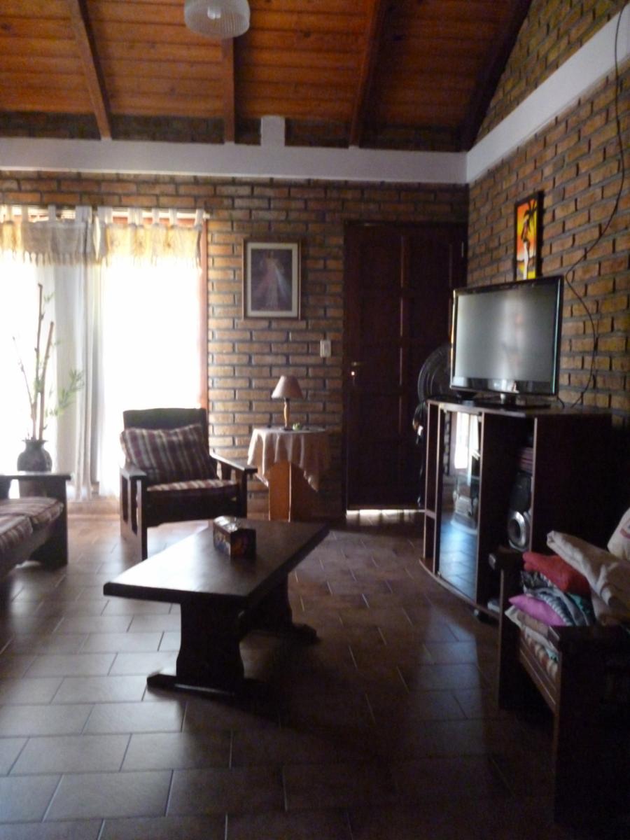 GUIDEK - STASIUK PROPIEDADES VENDE HERMOSA CASA — foto 3