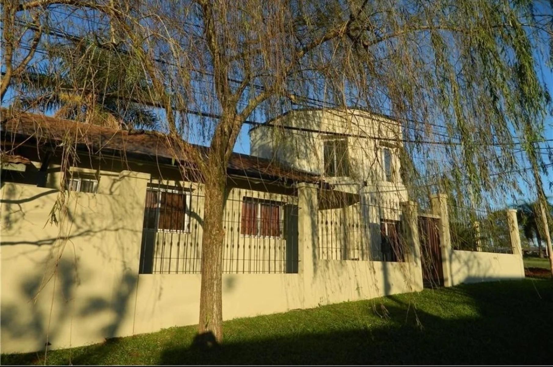 GUIDEK STASIUK PROPIEDADES VENDE EXCELENTE CASA A 50 MTS. DE AV. LAS AMERICAS — foto 5