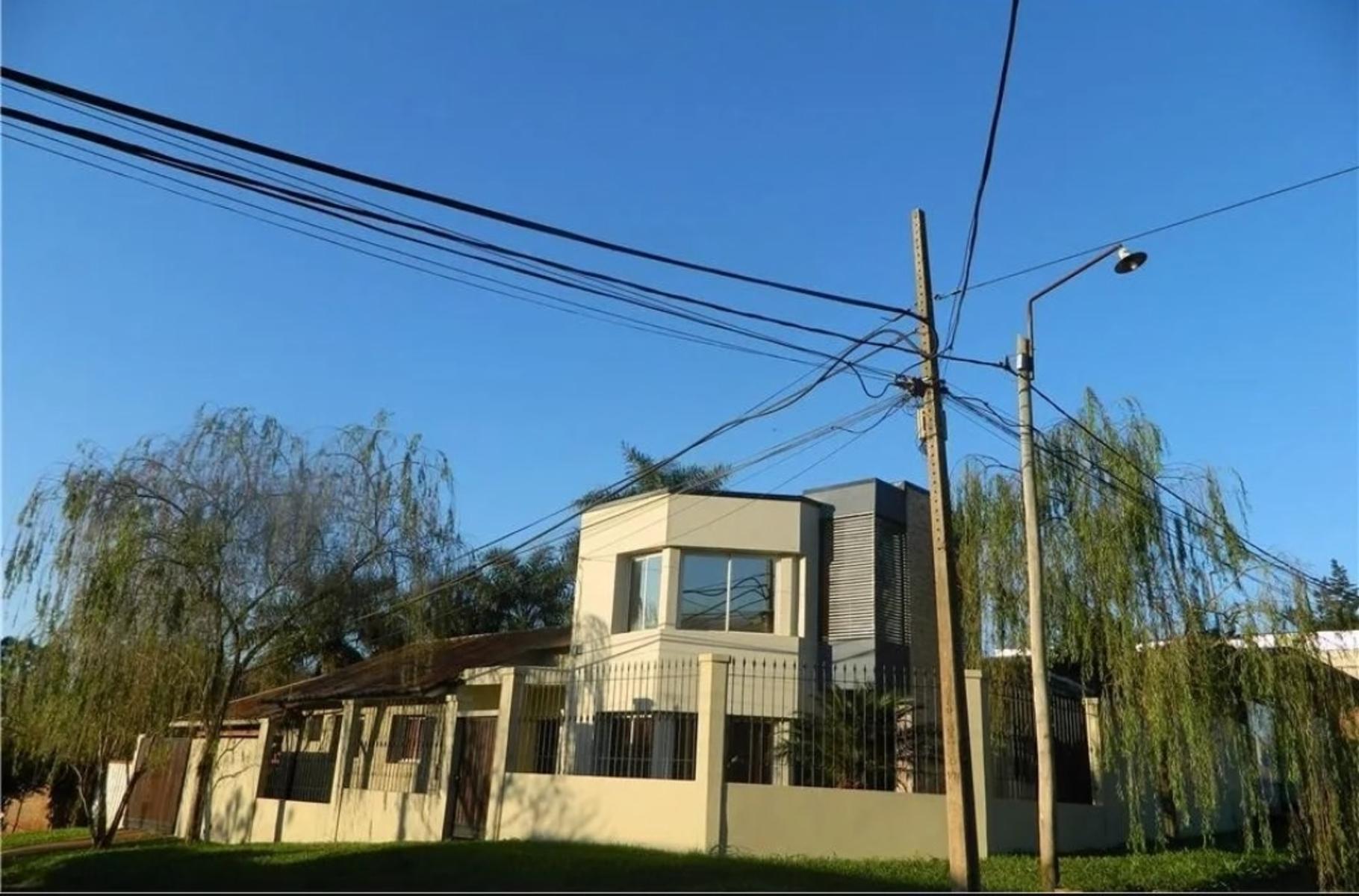 GUIDEK STASIUK PROPIEDADES VENDE EXCELENTE CASA A 50 MTS. DE AV. LAS AMERICAS — foto 7