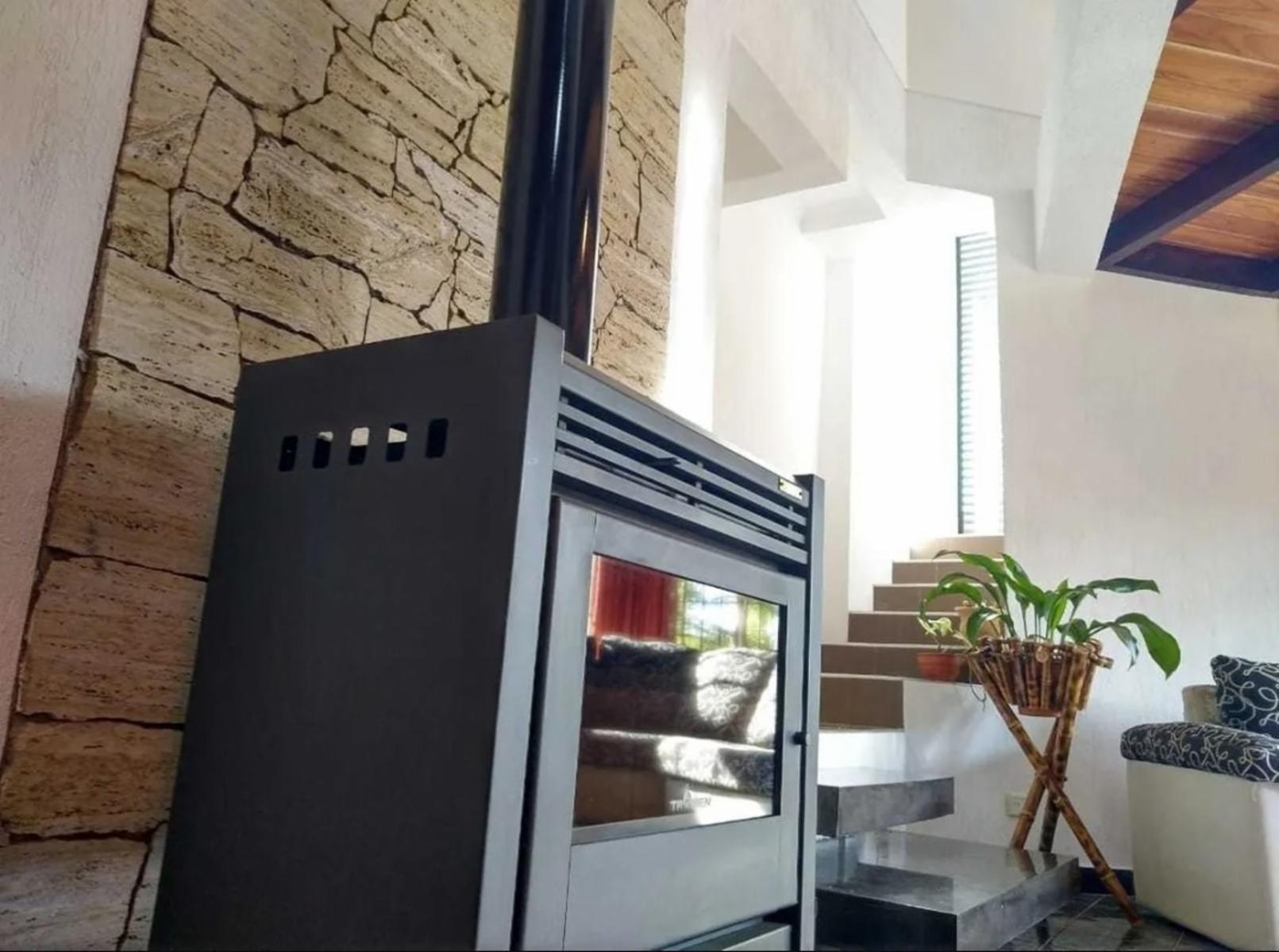 GUIDEK STASIUK PROPIEDADES VENDE EXCELENTE CASA A 50 MTS. DE AV. LAS AMERICAS — foto 14