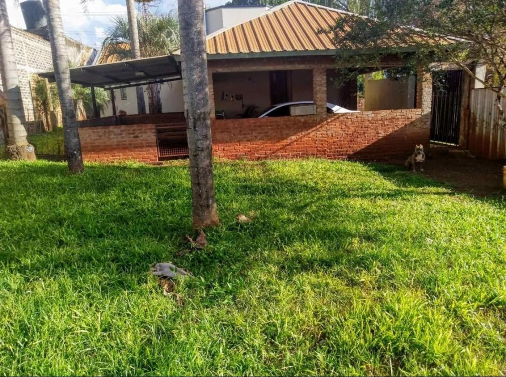 GUIDEK STASIUK PROPIEDADES VENDE EXCELENTE CASA A 50 MTS. DE AV. LAS AMERICAS - 18