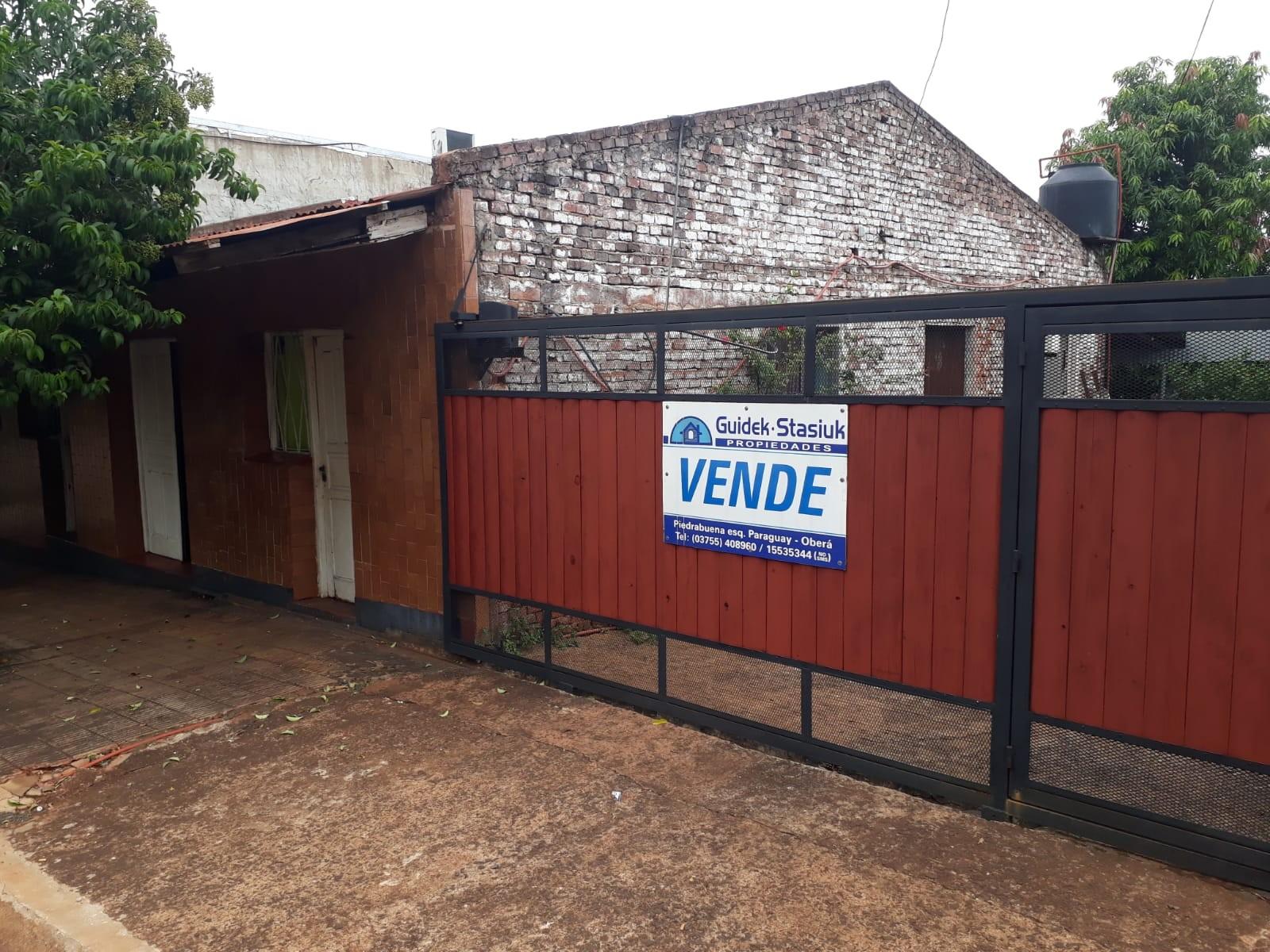 GUIDEK - STASIUK PROPIEDAES VENDE EXCELENTE CASA A 50 MTS DE AV. SARMIENTO — foto 2