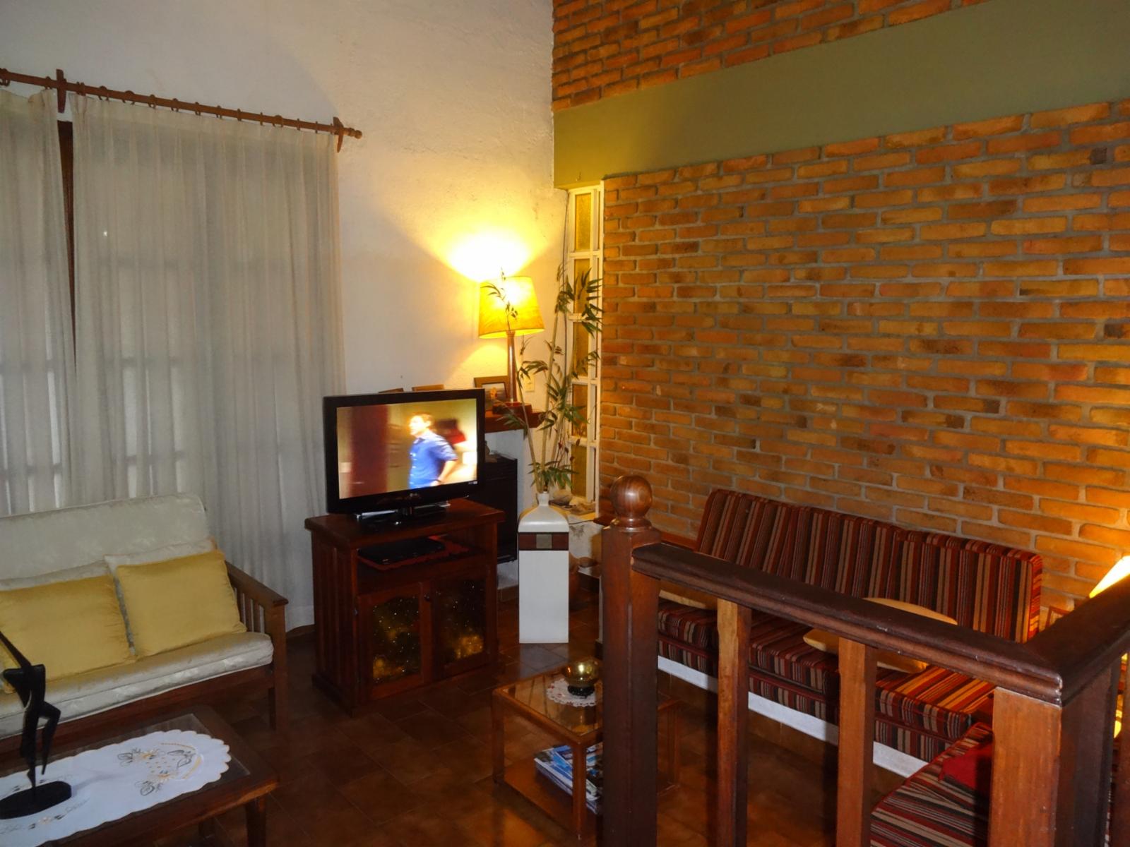 GUIDEK - STASIUK PROPIEDADES VENDE EXCELENTE CASA EN MUY BUENA UBICACION — foto 5