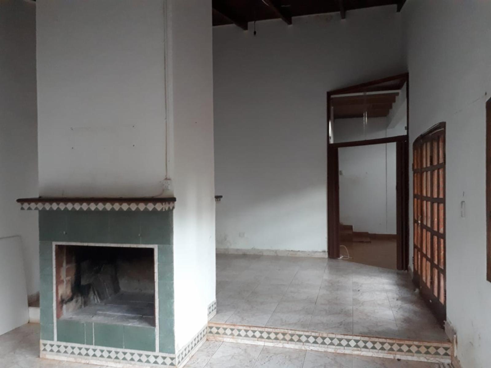 GUIDEK STASIUK VENDE AMPLIA PROPIEDAD A CUADRAS DE LA FACULTAD — foto 3
