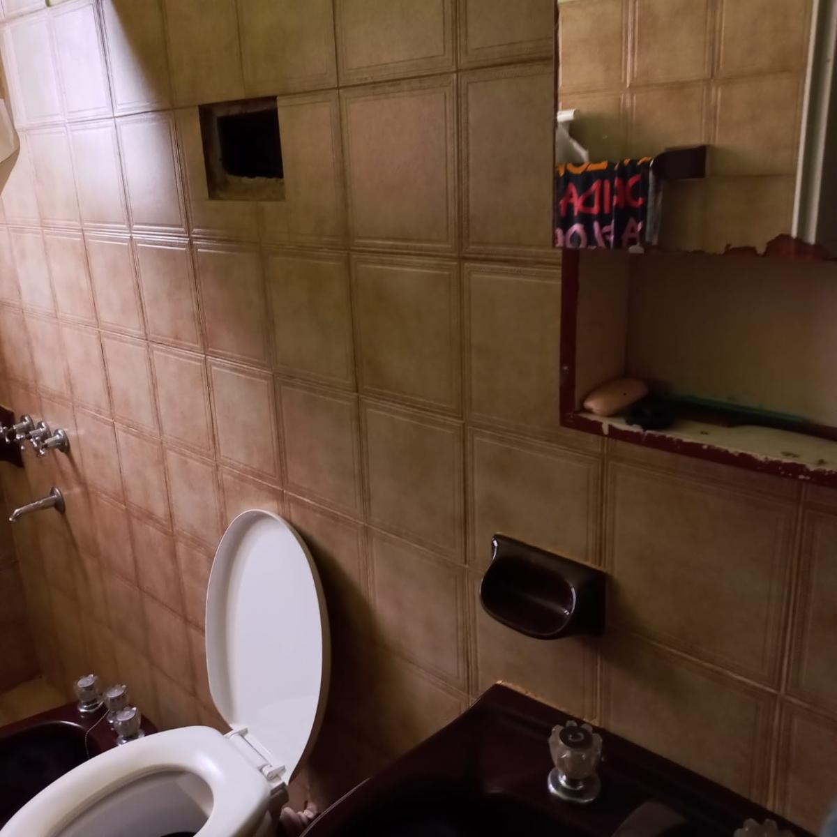 GUIDEK STASIUK PROPIEDADES VENDE CASA SOBRE AVENIDA PRINCIPAL — foto 4