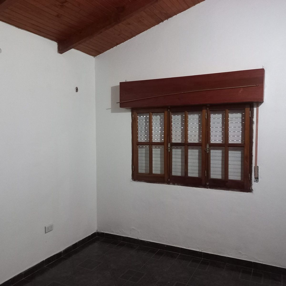 GUIDEK STASIUK PROPIEDADES ALQUILA CASA DE DOS HABITACIONES - 3