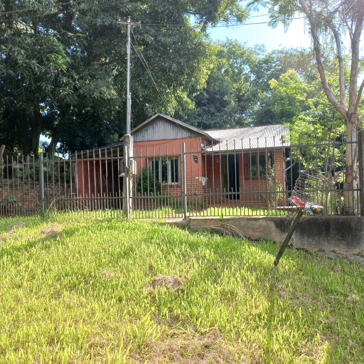 GUIDEK STASIUK PROPIEDADES VENDE CASA DE MATERIAL — foto 3