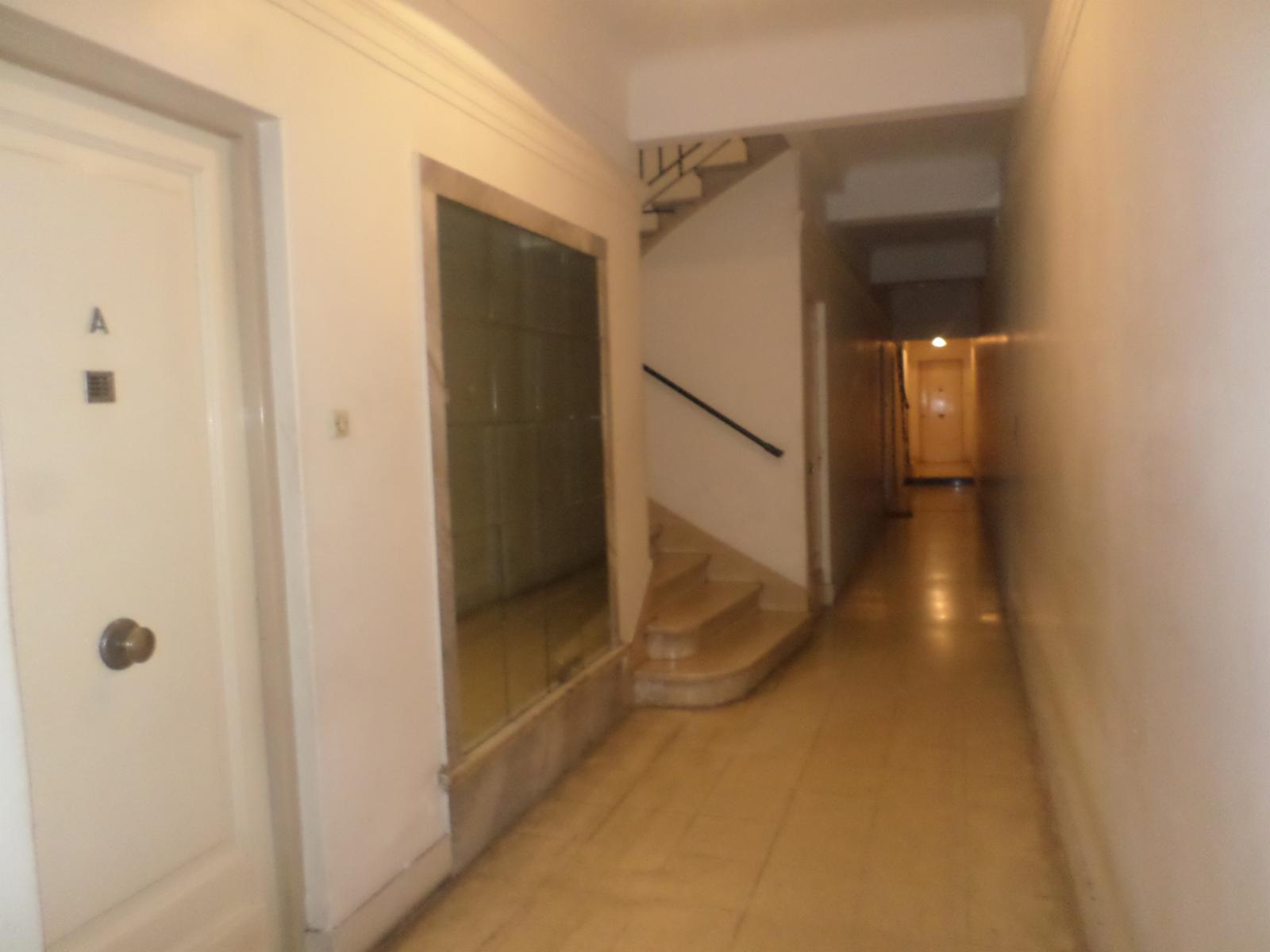 Departamento 3 ambientes por escalera en Botanico — foto 2