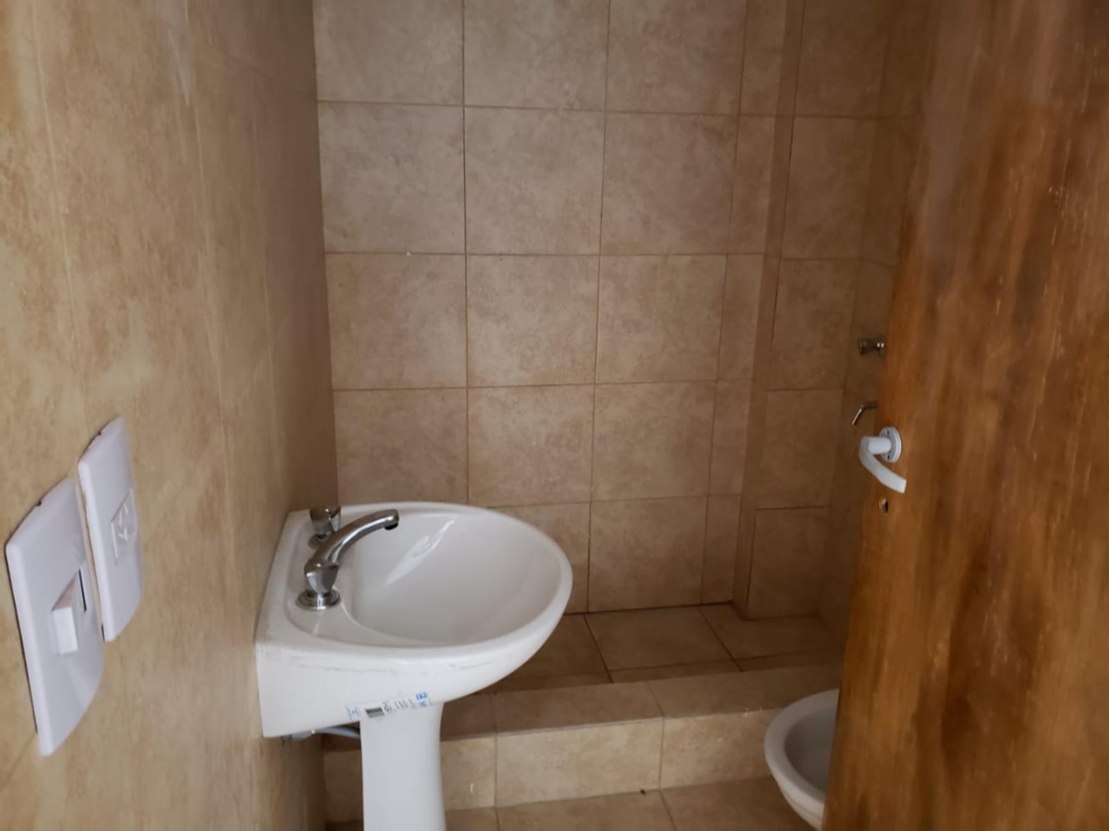 EXCELENTES UNIDADES 2 AMB. A ESTRENAR CON PATIO O TERRAZA PROPIA — foto 3