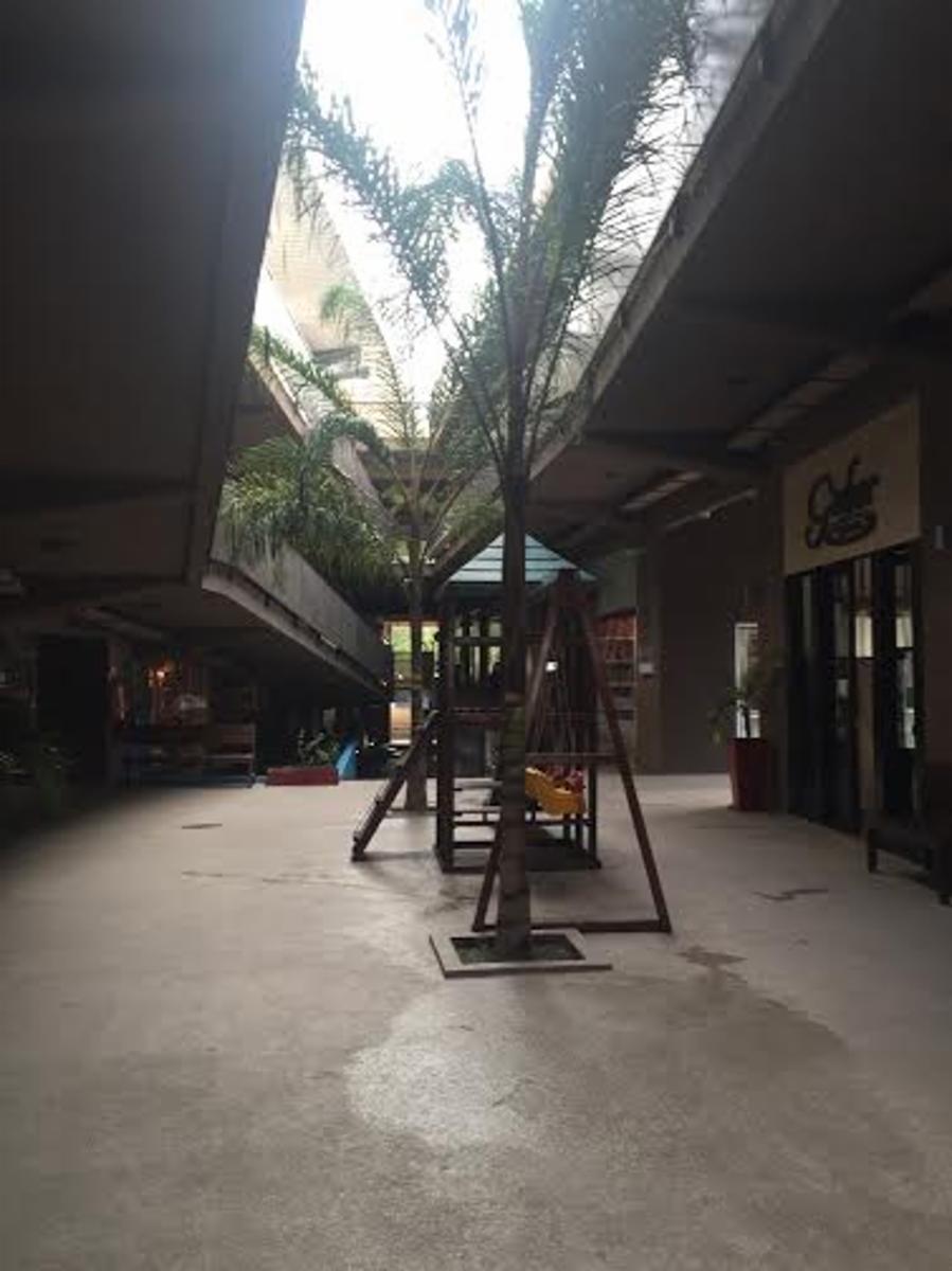 EXCELENTE LOCAL EN VENTA EN PASEO COMERCIAL VÍA PILAR, PLANTA ALTA — foto 3