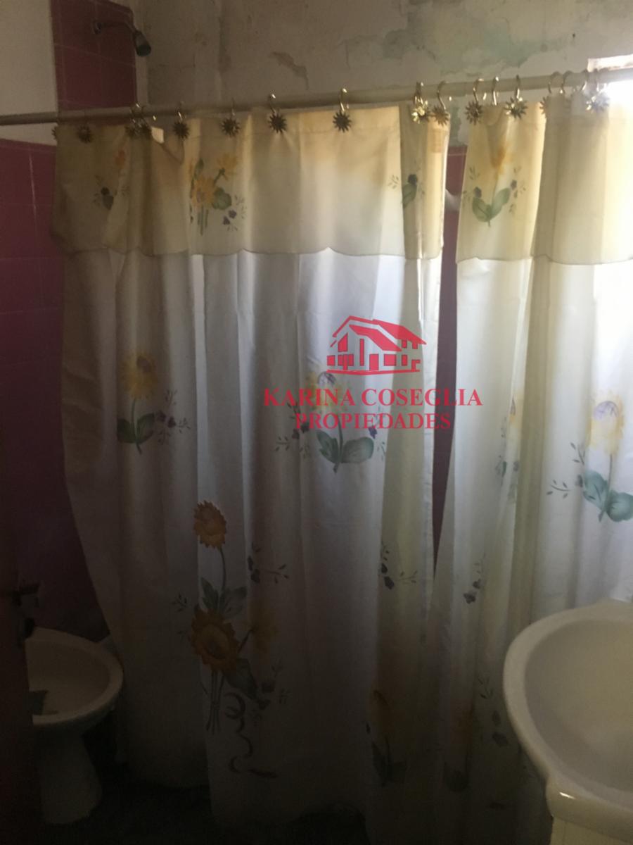 CASA CON LOCALES EN VENTA . JOSE C PAZ - 6