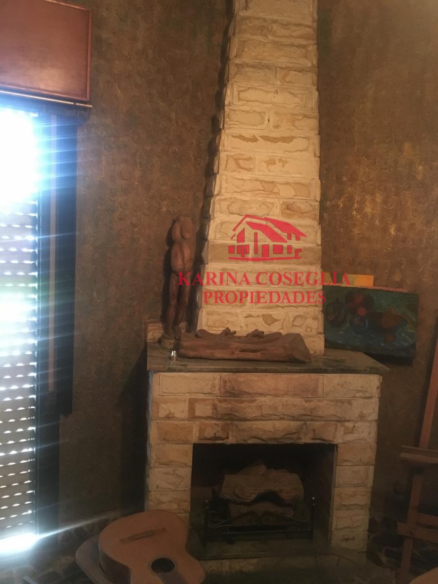 CASA CON LOCALES EN VENTA . JOSE C PAZ - 12