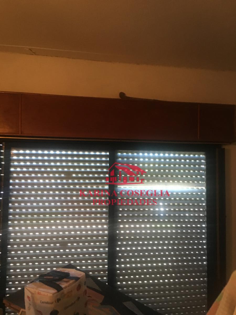CASA CON LOCALES EN VENTA . JOSE C PAZ - 13