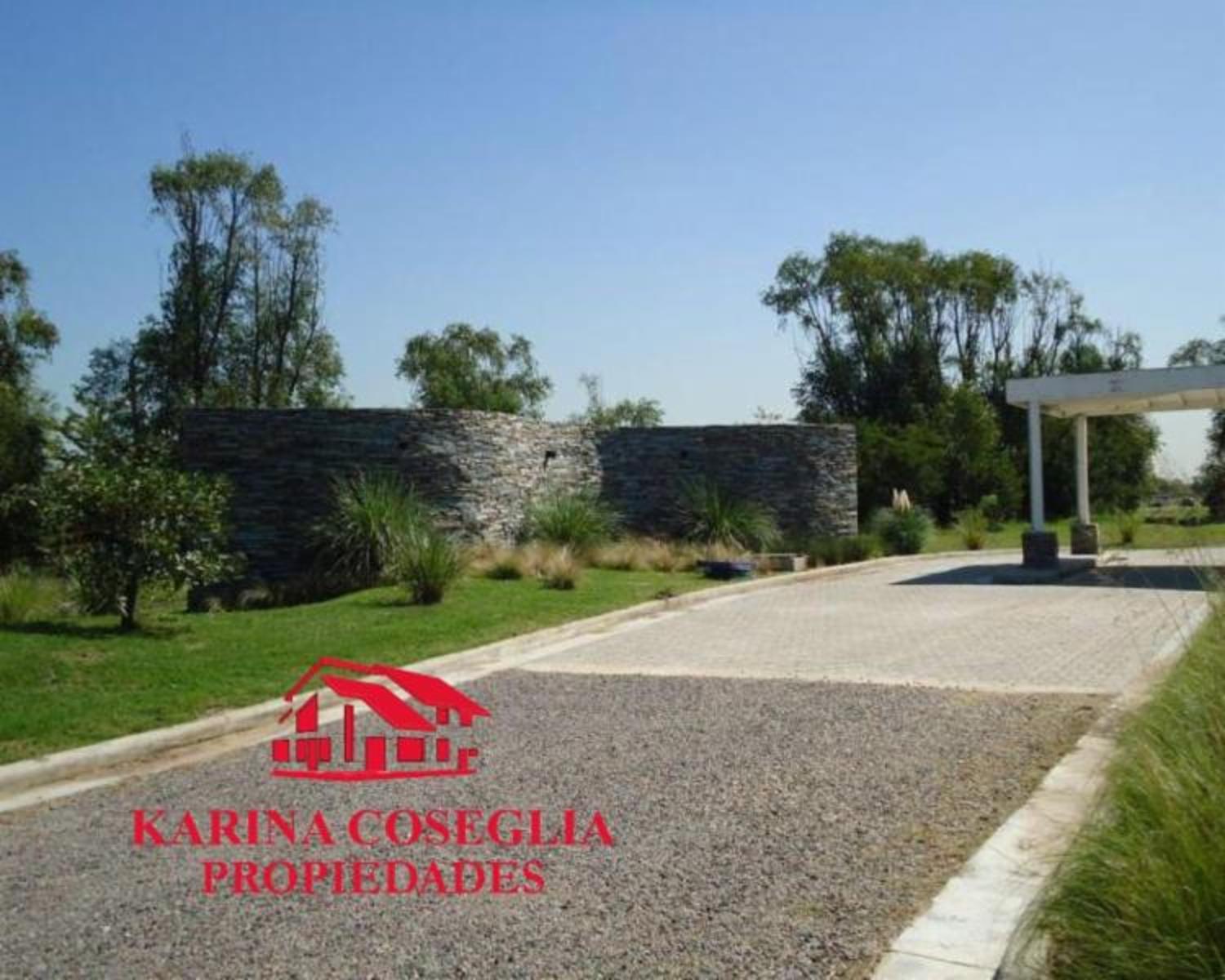 LOTE CENTRAL EN VENTA EN MEDAL COUNTRY CLUB, VISTA AL GOLF — foto 3