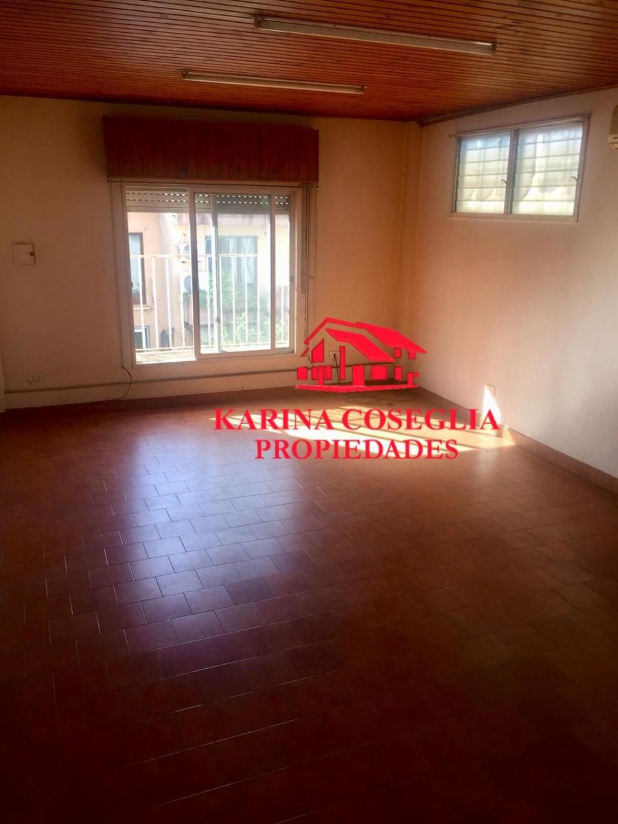VENTA -Galpón + Vivienda + Lote. PILAR - 16