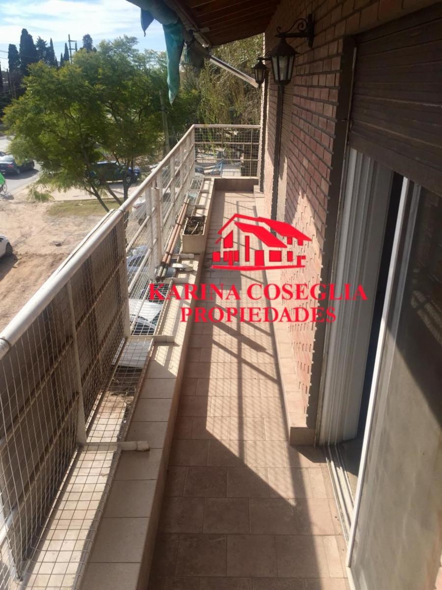 VENTA -Galpón + Vivienda + Lote. PILAR - 24