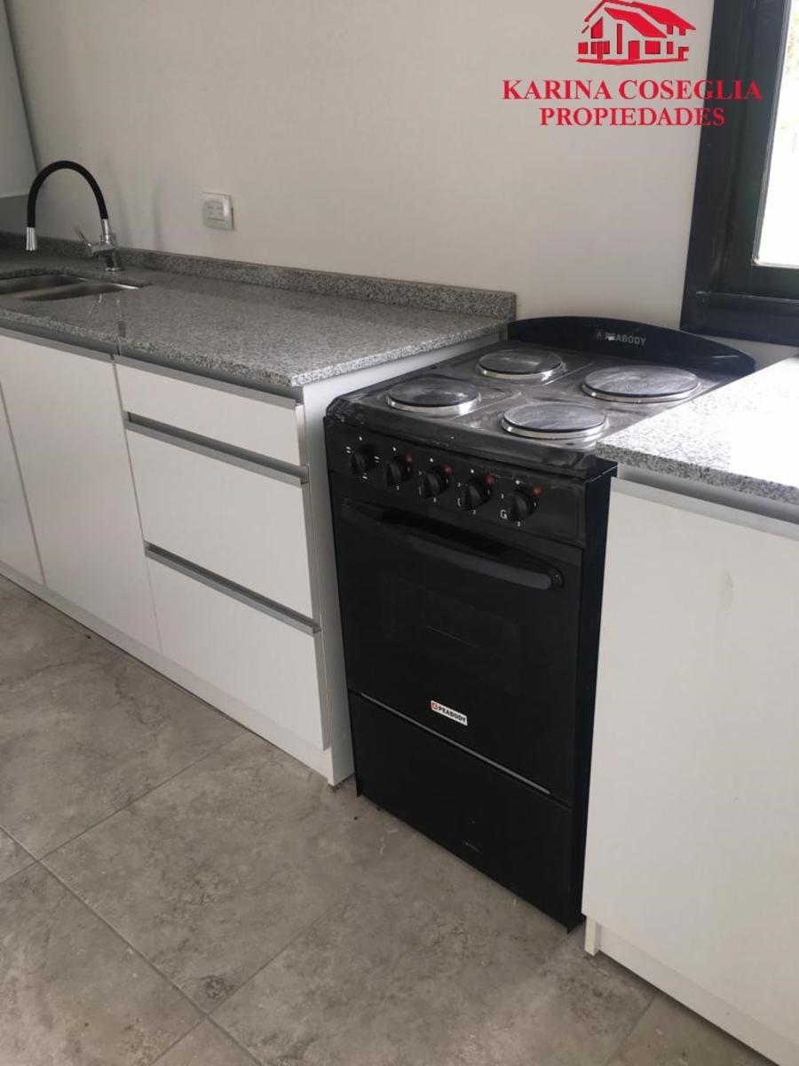 CASA CON PILETA , EN VENTA , B° SANTA ISABEL , MASCHWITZ — foto 12