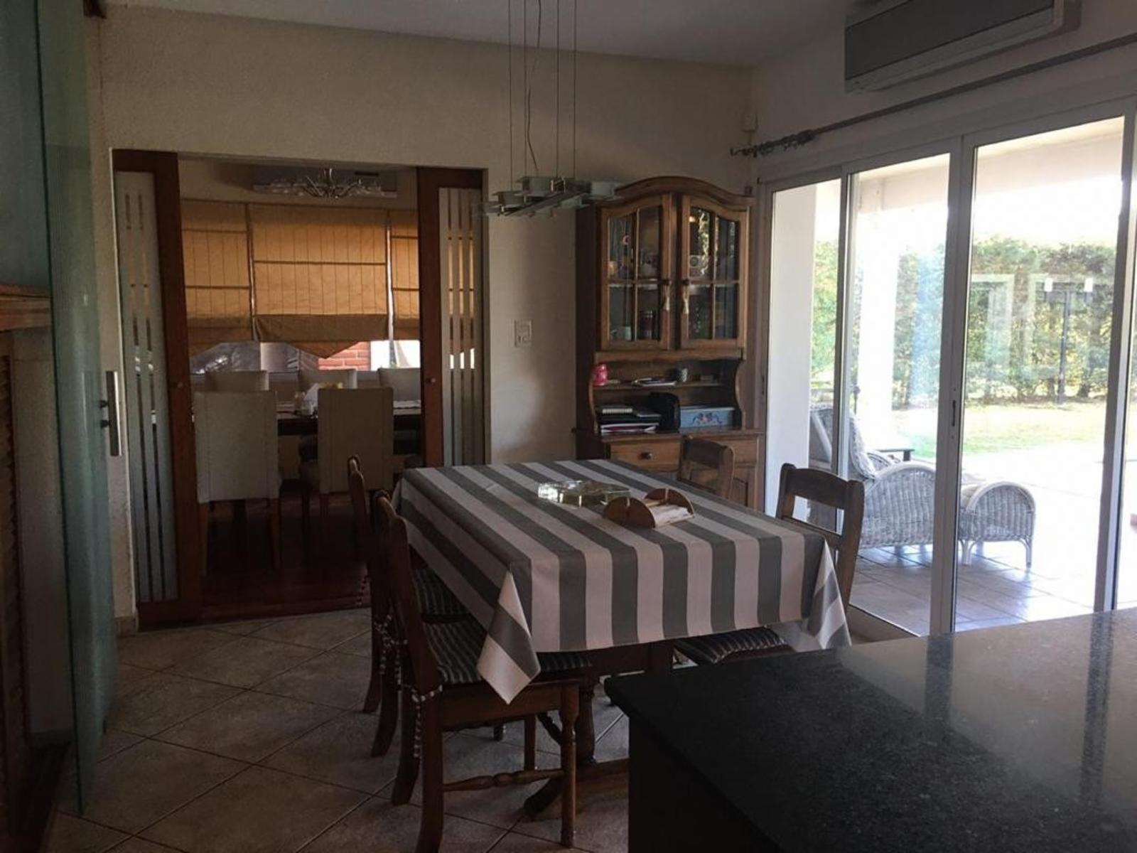 CASA 5 AMBIENTES , CON ESCRITORIO , PILETA , LA BARRA VILLAGE , ESCOBAR - 4