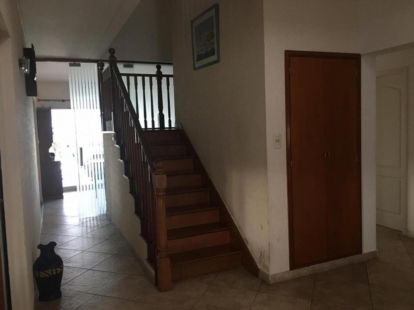 CASA 5 AMBIENTES , CON ESCRITORIO , PILETA , LA BARRA VILLAGE , ESCOBAR - 11