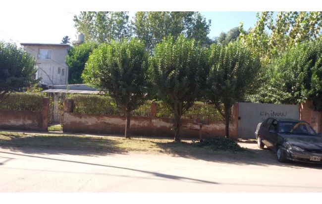 2 CASAS A REFACCIONAR EN LOTES DE 18 X 40. SAN MIGUEL IDEAL PARA INVERSORES.