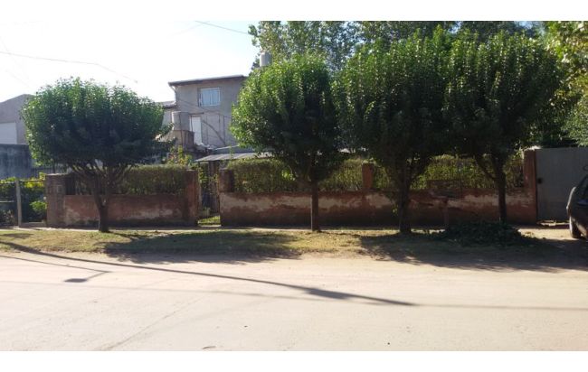 2 CASAS A REFACCIONAR EN LOTES DE 18 X 40. SAN MIGUEL IDEAL PARA INVERSORES. — foto 2
