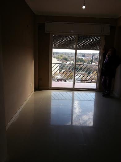 VENTA DEPARTAMENTO 4 AMBIENTES CON COCHERA, PILAR CENTRO — foto 5