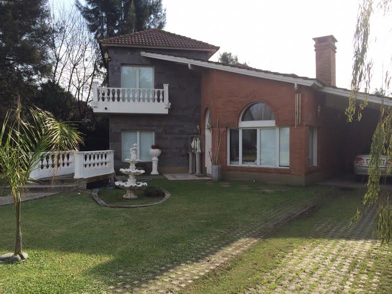 CASA EN VENTA. COUNTRY CLUB BOCA RATON