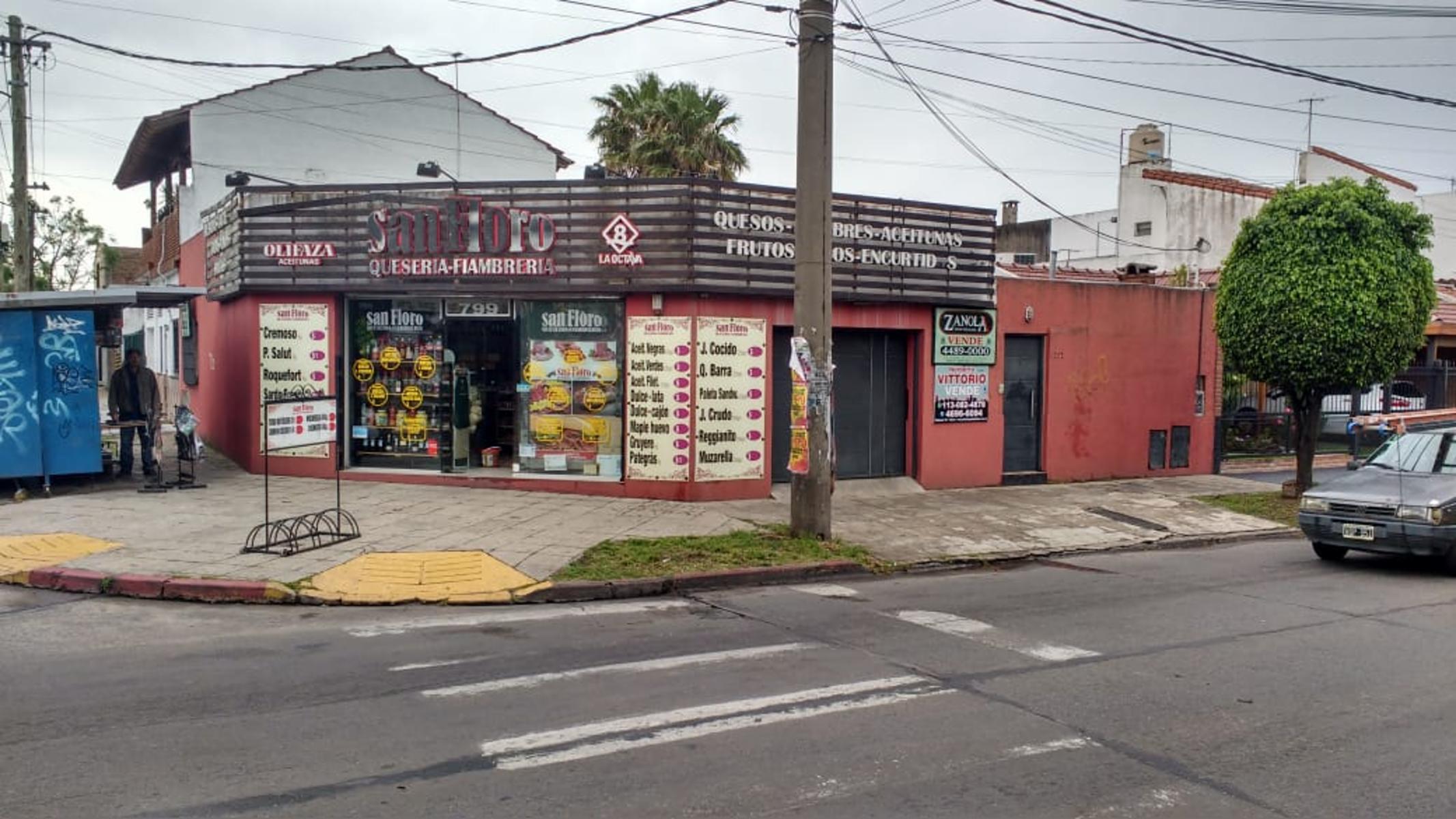IMPORTANTE ESQUINA COMERCIAL Y CASA AMERICANA 3 AMBIENTES — foto 2