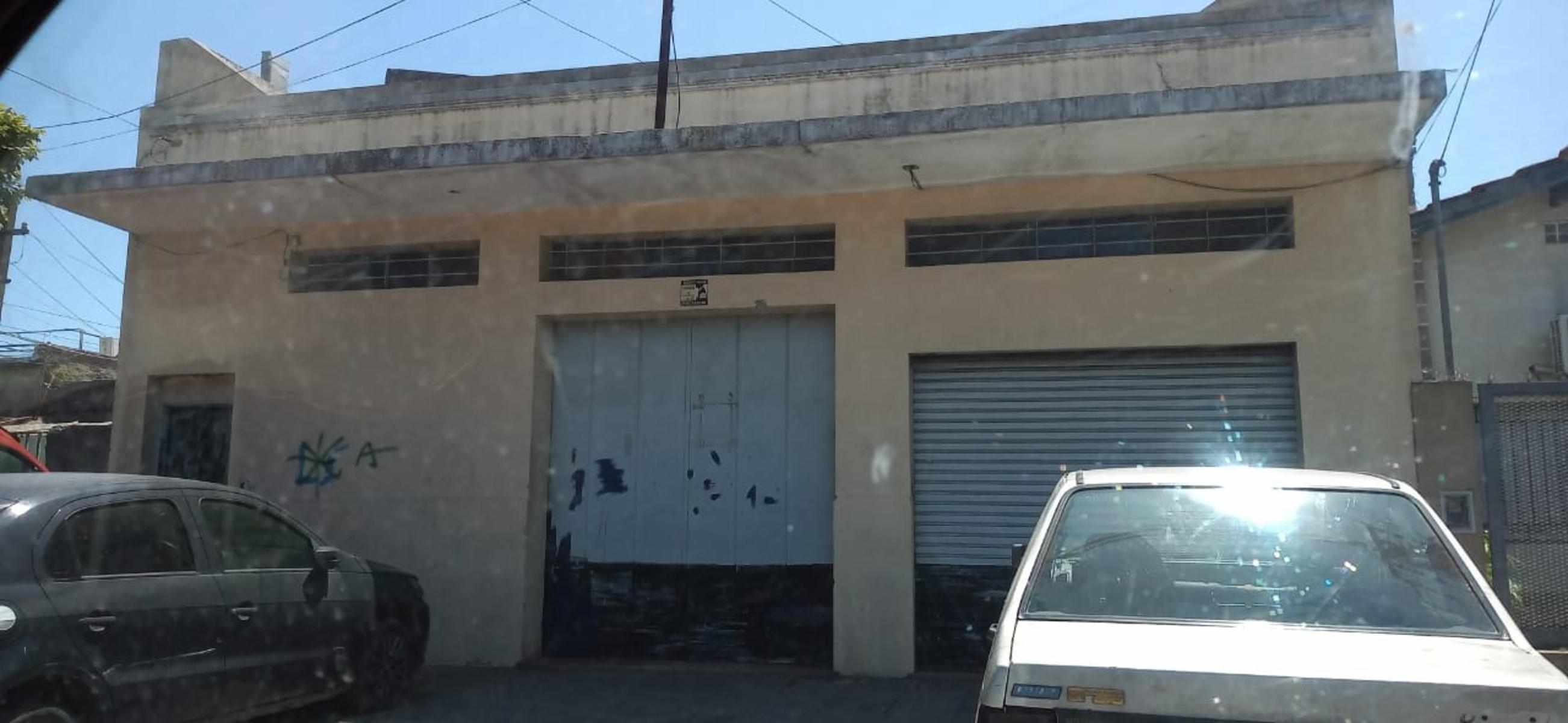 GALPÓN EN MORON SUR 384M²