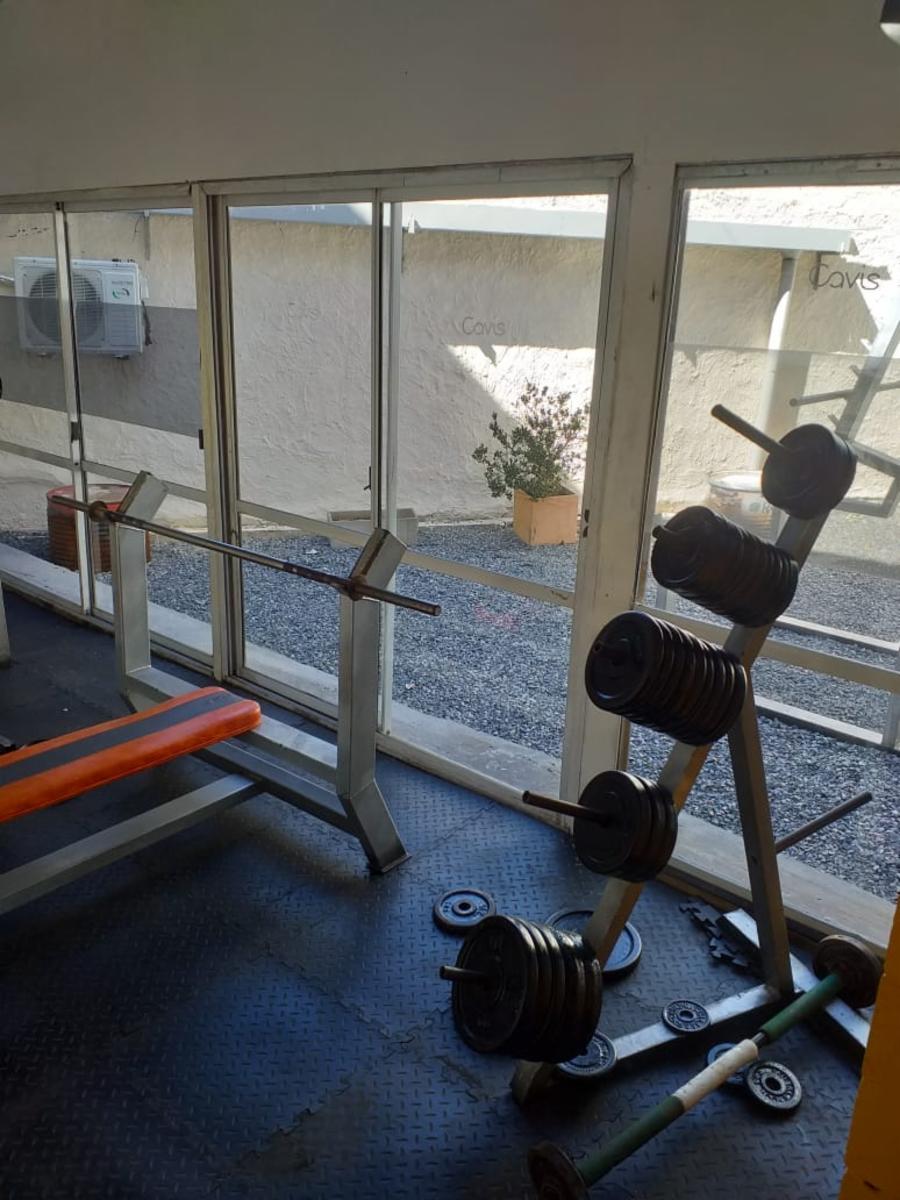 EXCELENTE PROPIEDAD EN VENTA CON FONDO DE COMERCIO DESTINO GIMNASIO EN CASTELAR — foto 4