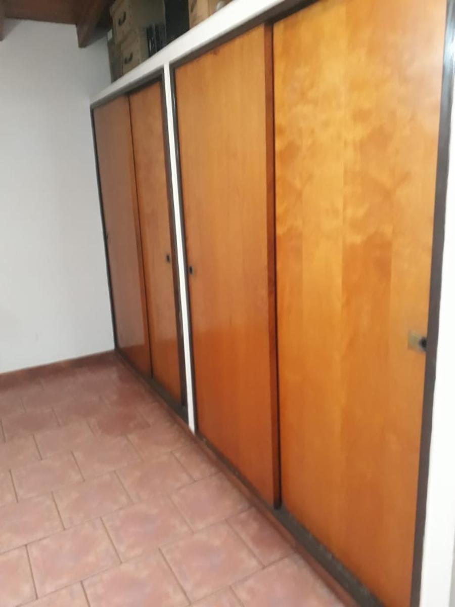 CASA DE 3 AMBIENTES BARRIO LUZ Y FUERZA MORON SUR