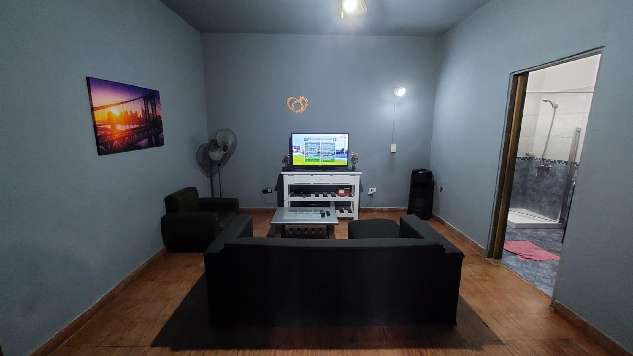 CASA AMERICANA DE 3 AMBIENTES MORON SUR // NUEVO VALOR -APTO CREDITO — foto 2