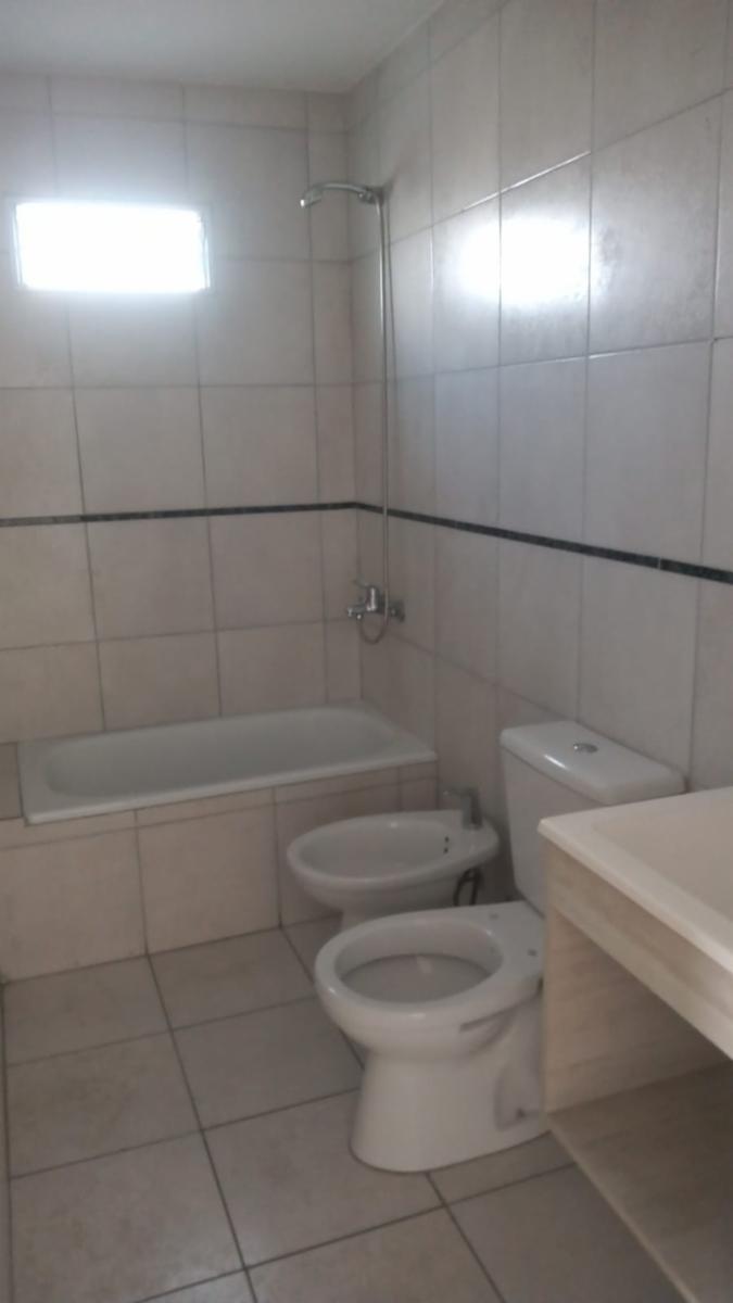 DEPARTAMENTO DE 2 AMBIENTES MORON — foto 11