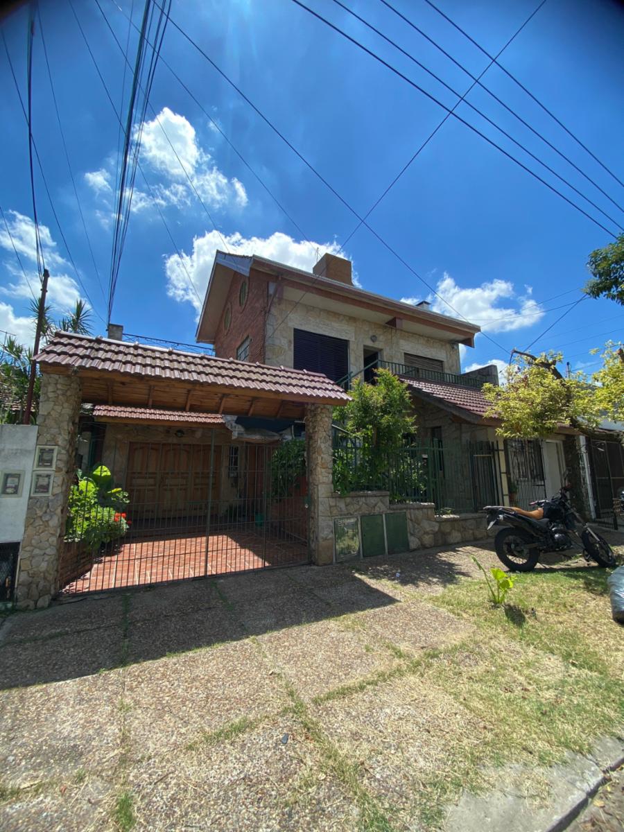 VENTA CHALET EN DOS PLANTAS EN MORÓN SUR — foto 2