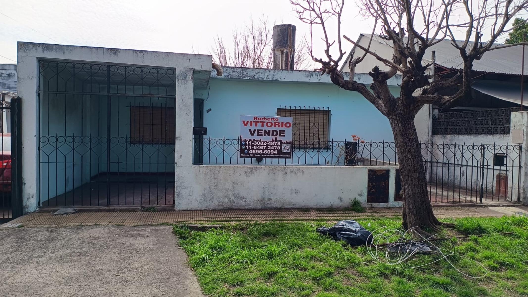 Venta PH de Tres Ambientes con Entrada de Auto y Fondo Totalmente Independiente