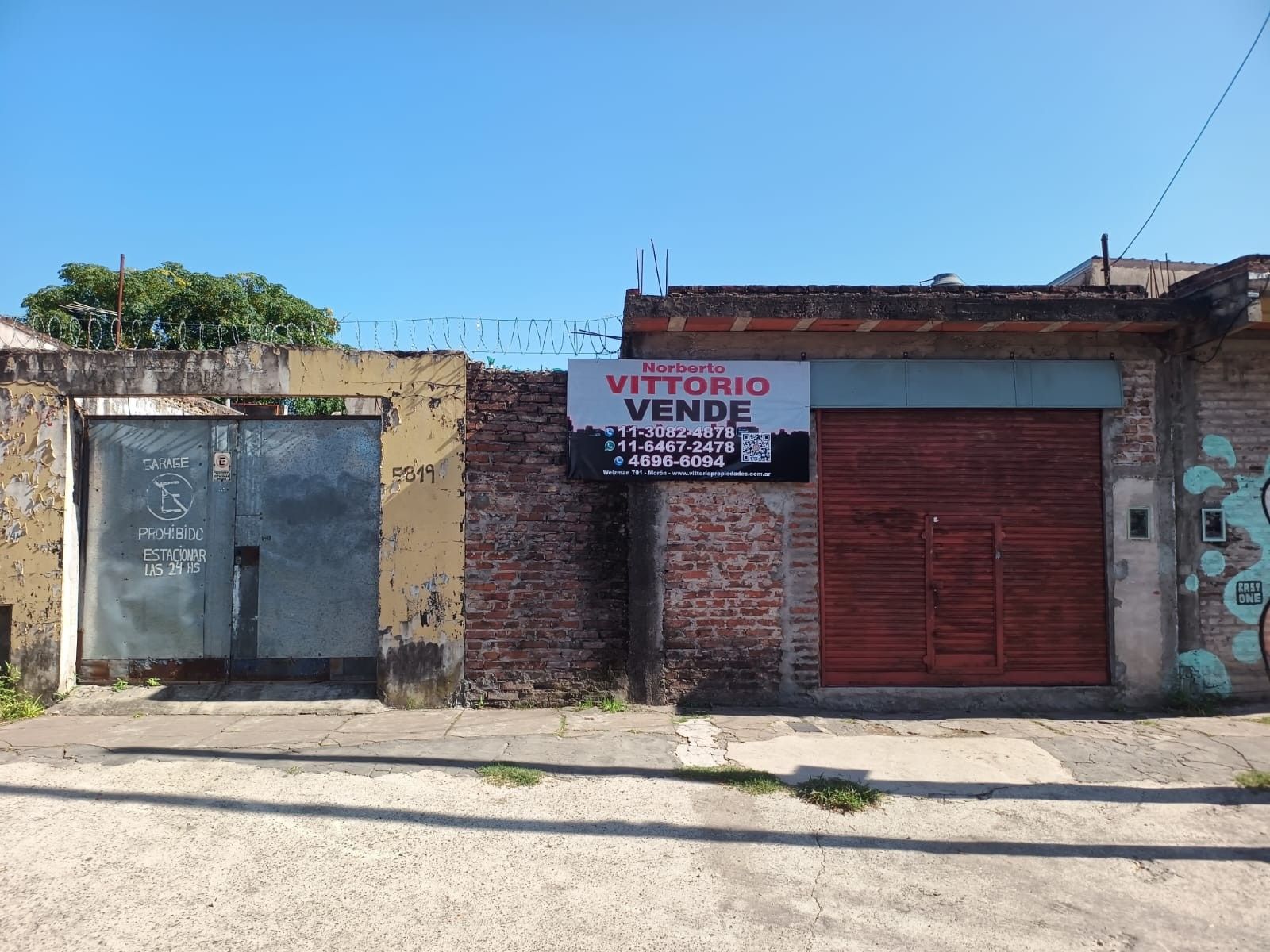 VENTA - LOTE CON MEJORAS - MORON