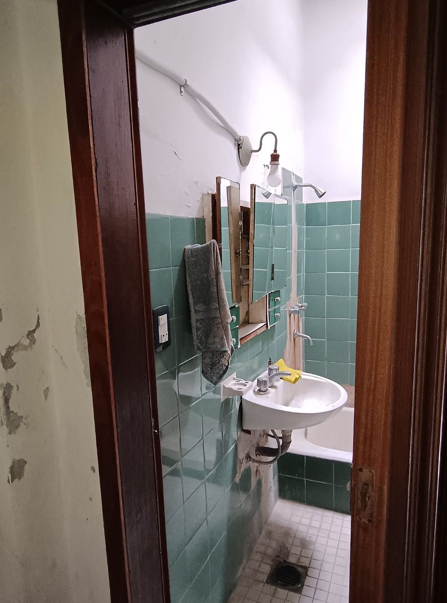 VENTA - 2 LOCALES C/ VIVIENDA - MORON SUR