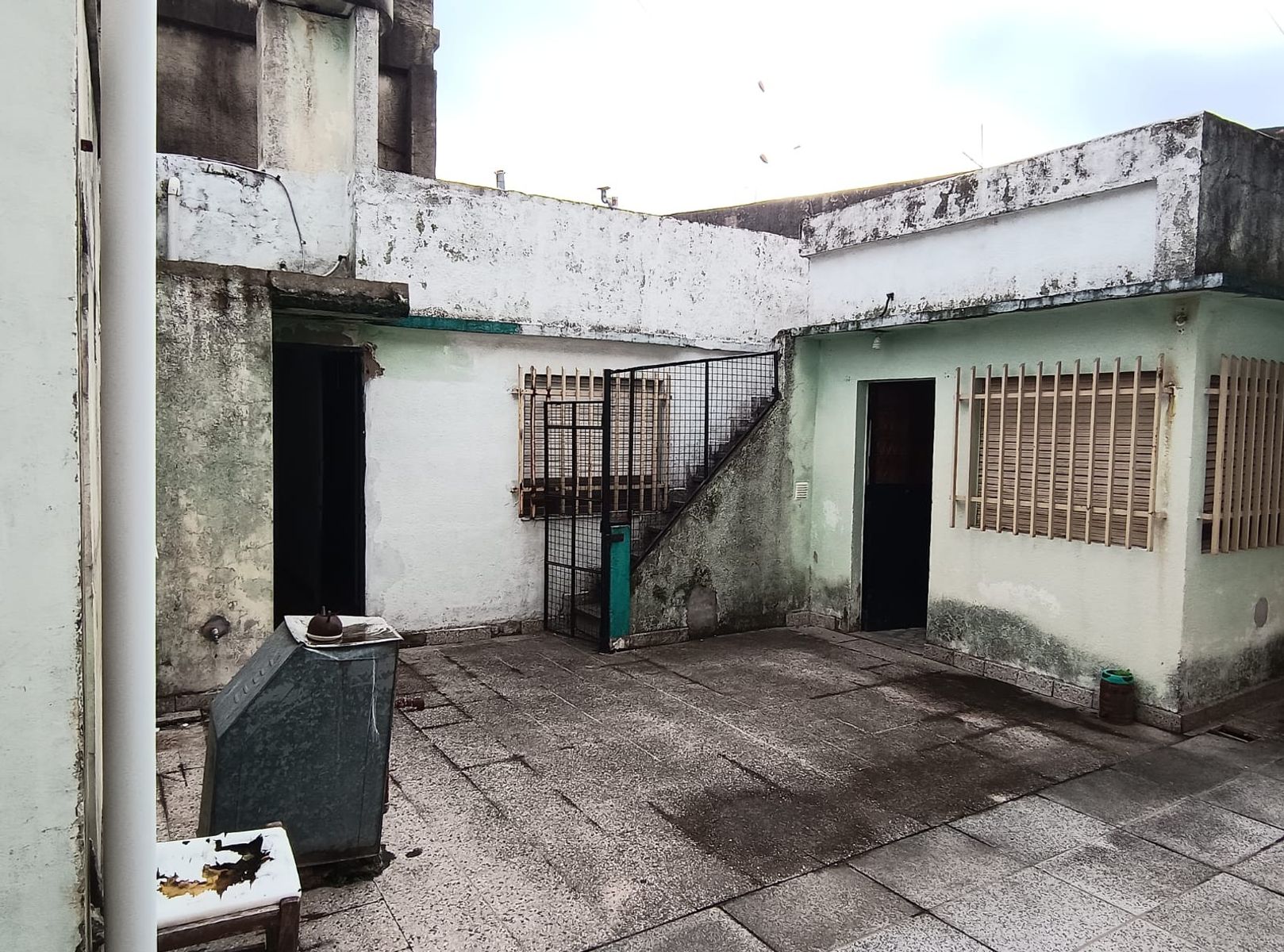VENTA - 2 LOCALES C/ VIVIENDA - MORON SUR — foto 3