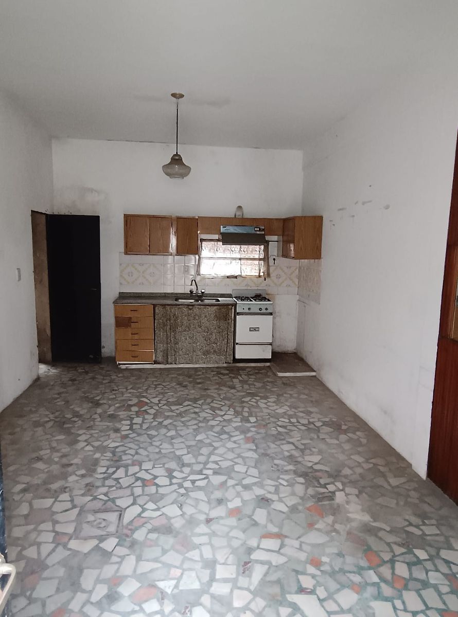 VENTA - 2 LOCALES C/ VIVIENDA - MORON SUR — foto 9