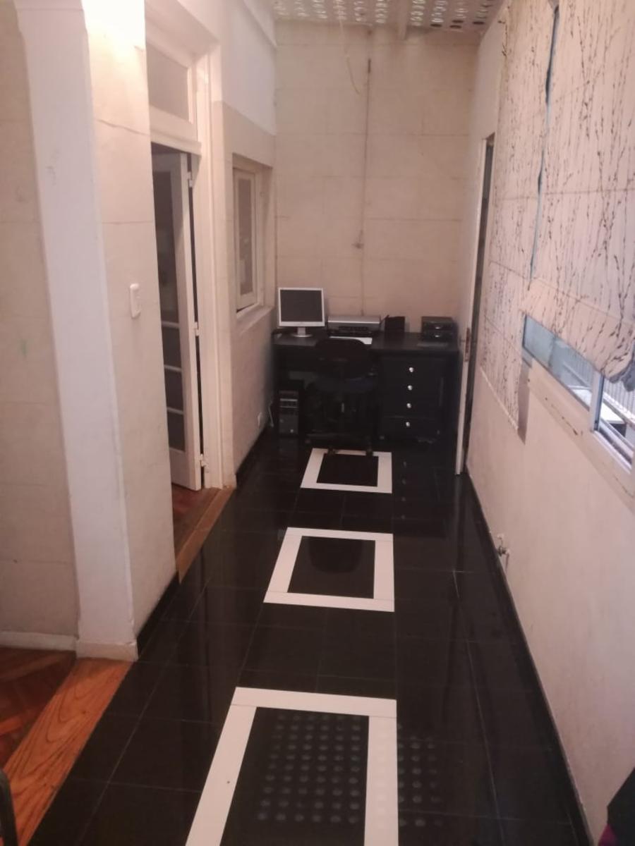 4 Ambientes frente 2 baños completos-1 bañera, otro con ducha, Cocina Comedor de Concepto abierto MB. — foto 4