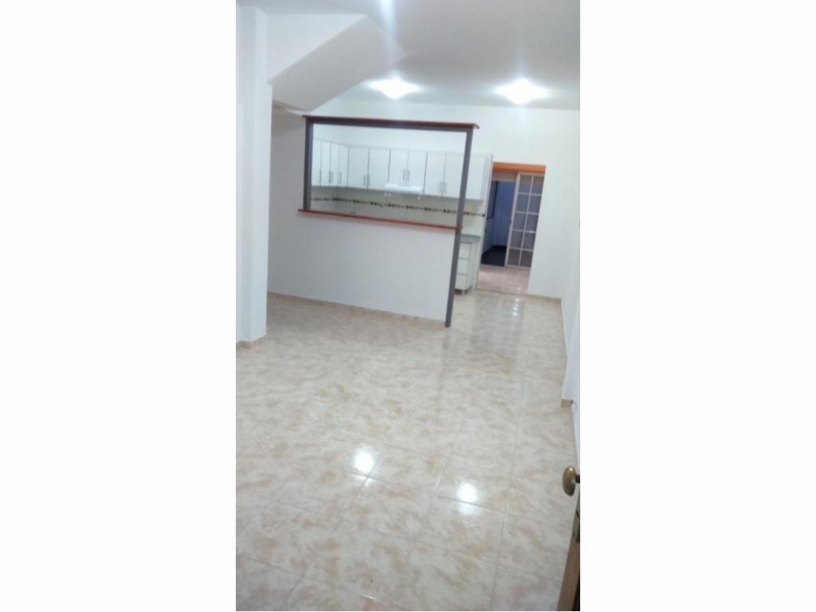 Departamento Tipo Casa entrada indep. Venta 1 AMB Dividido en 2 con patio RECICLADO A NUEVO — foto 5