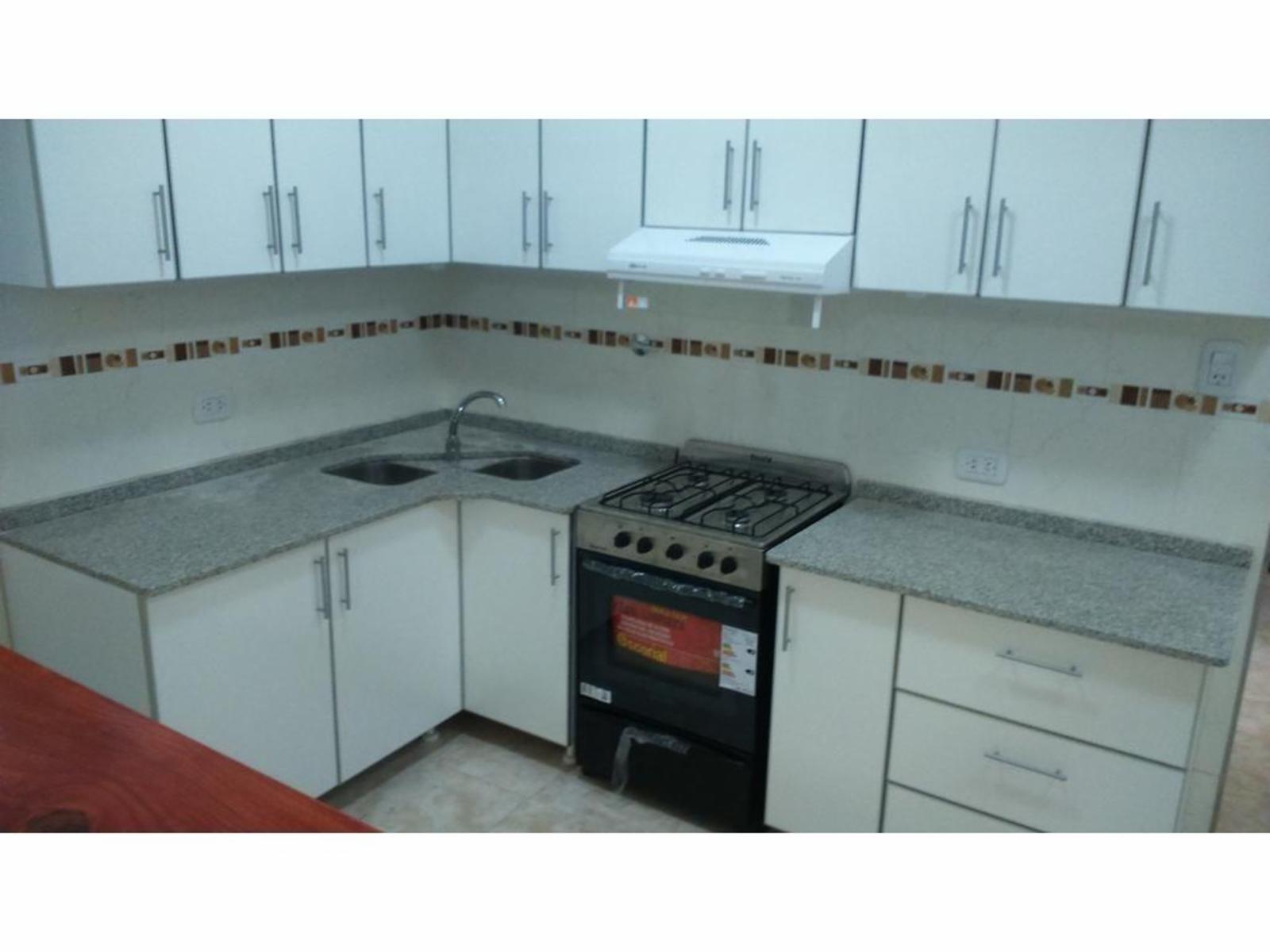 Departamento Tipo Casa entrada indep. Venta 1 AMB Dividido en 2 con patio RECICLADO A NUEVO — foto 7