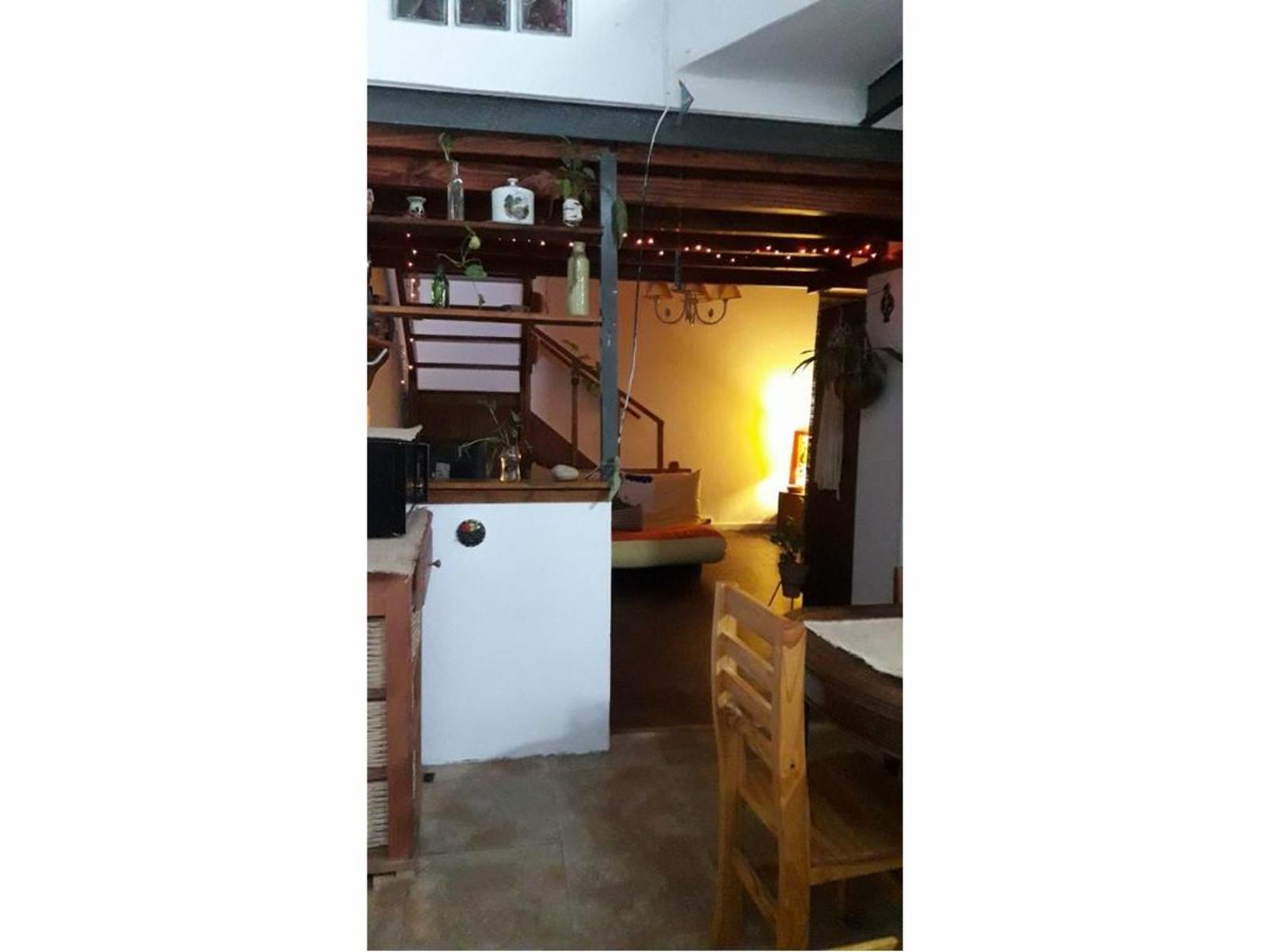 PH x pasillo es casi 2Amb.reciclado con entrepiso y terraza chica propia baño-cocina a gas equipada — foto 4