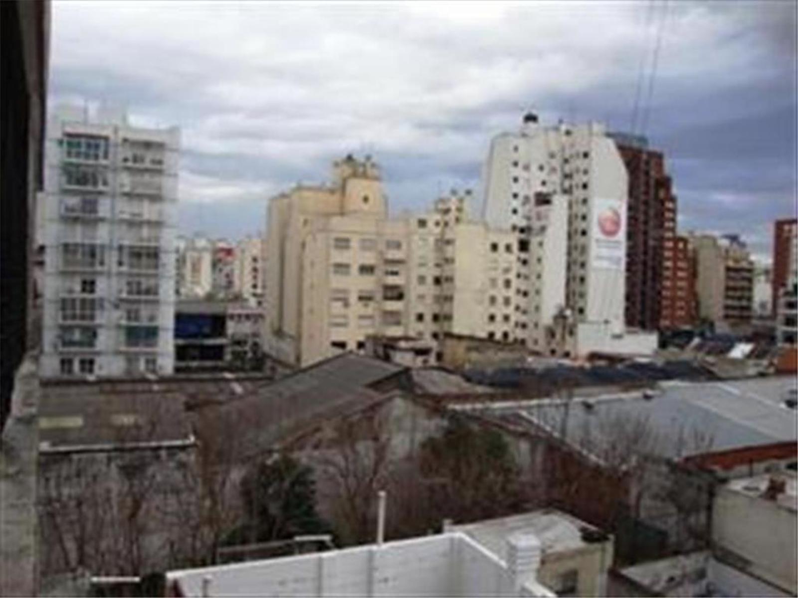 Departamento en Venta 2 Dormitorios contrafrente muy luminoso aireado excelente ubicación — foto 8